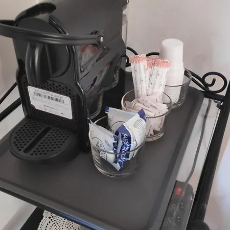 Bed & Breakfast Centrale 3* Болонья