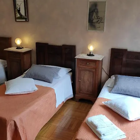 לינה וארוחת בוקר Bed & Breakfast Centrale 3*