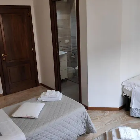 Bed & Breakfast Centrale Болонья