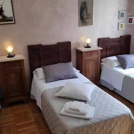 Bed & Breakfast Centrale 3* Болонья