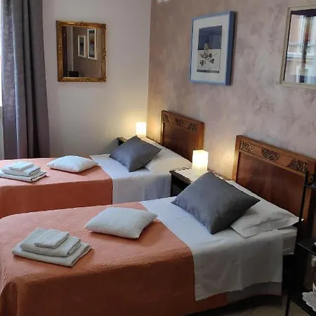Bed & Breakfast Centrale 3*