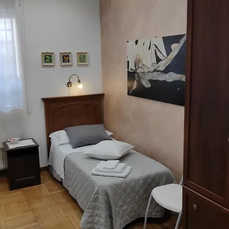 לינה וארוחת בוקר Bed & Breakfast Centrale 3*